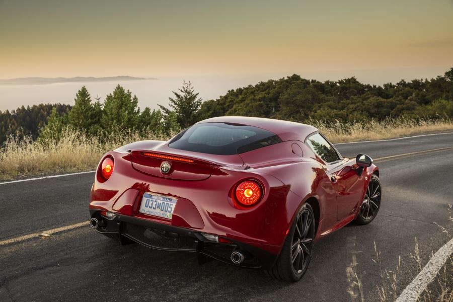  Alfa Romeo 4C (960) 2014 года  (NA) (фото 12 из 40)